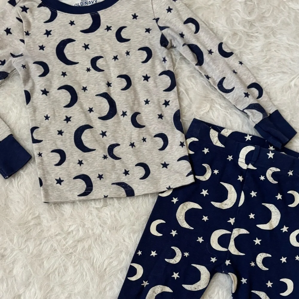 Old Navy Set of 2 Toddler Pajamas - Moon Stars & Solar Designs